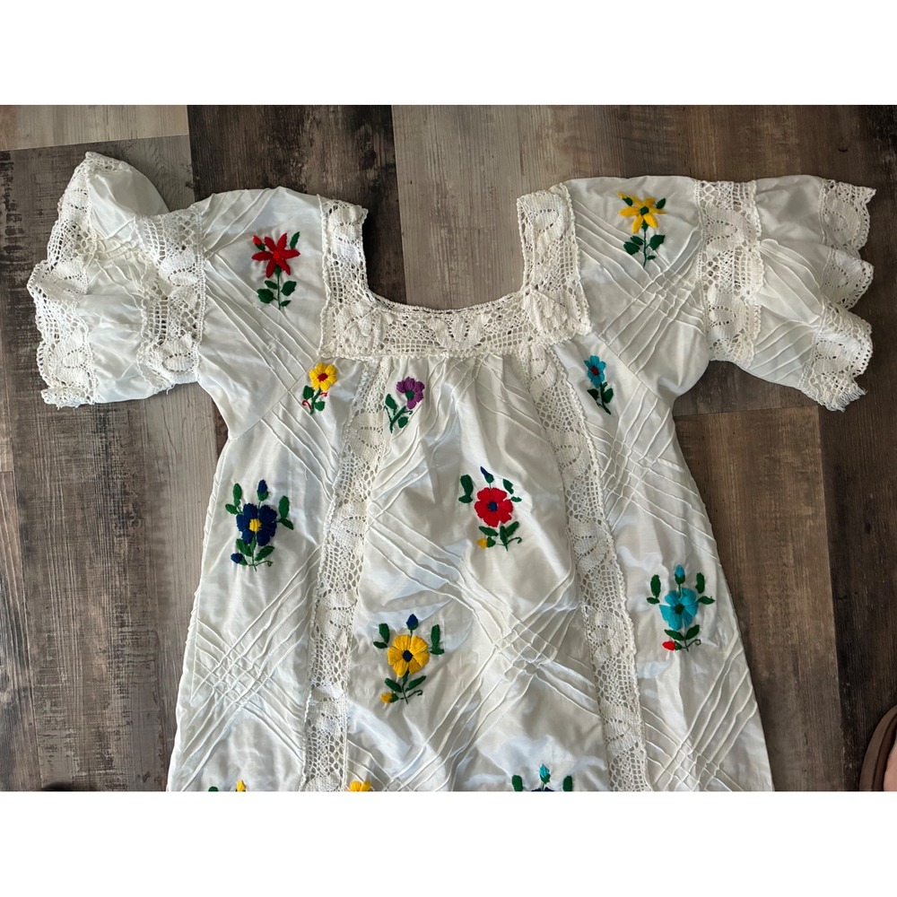 Vintage Hand Embroidered Floral Maxi Dress White Lace Boho Peasant L/XL - Picture 2 of 10